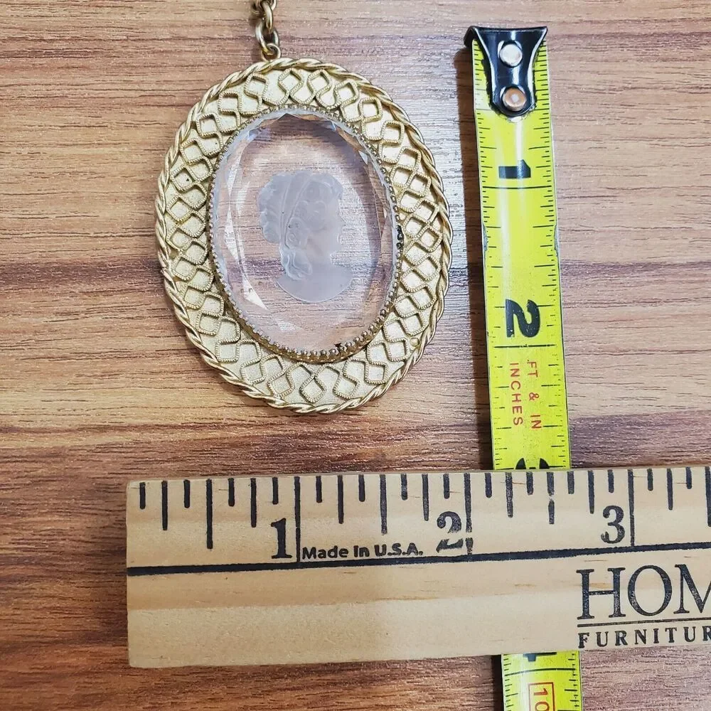 Vintage Whiting & Davis Gold Tone Reverse Carved Glass‎ Cameo Necklace 18” Chain - Picture 10 of 10